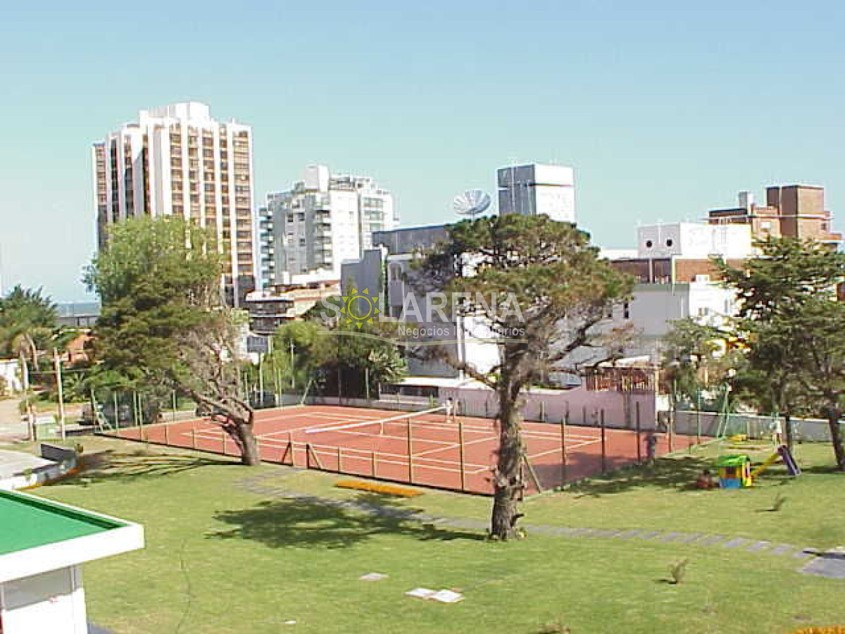 Apartamento ID.447 - Torre de categoria a 3 cuadras de playa Mansa