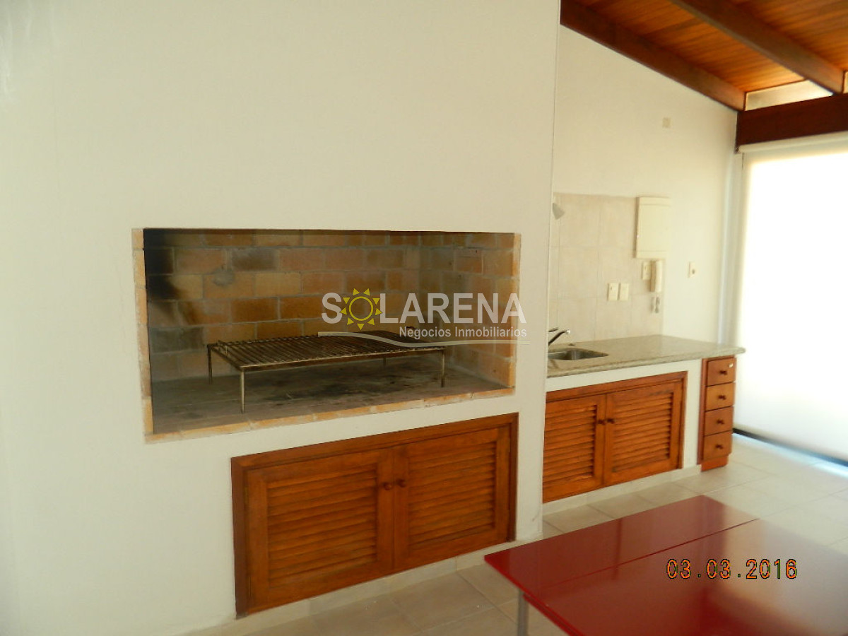 Apartamento ID.912 - EDIFICIO BAJO, PENT HOUSE DUPLEX A UNA CUADRA DEL MAR