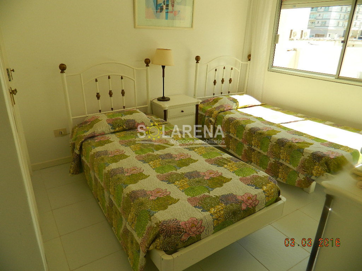 Apartamento ID.912 - EDIFICIO BAJO, PENT HOUSE DUPLEX A UNA CUADRA DEL MAR