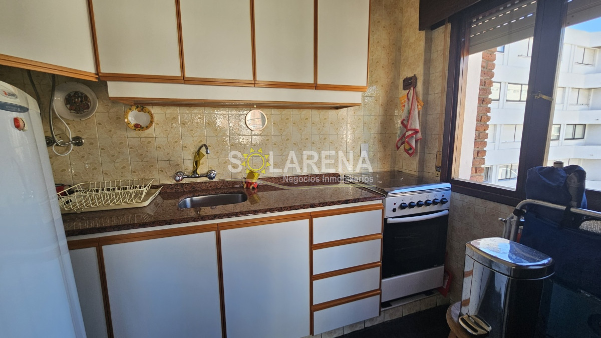 Apartamento ID.6480 - Edificio de 4 pisos con ascensor a una cuadra de la playa Mansa 
