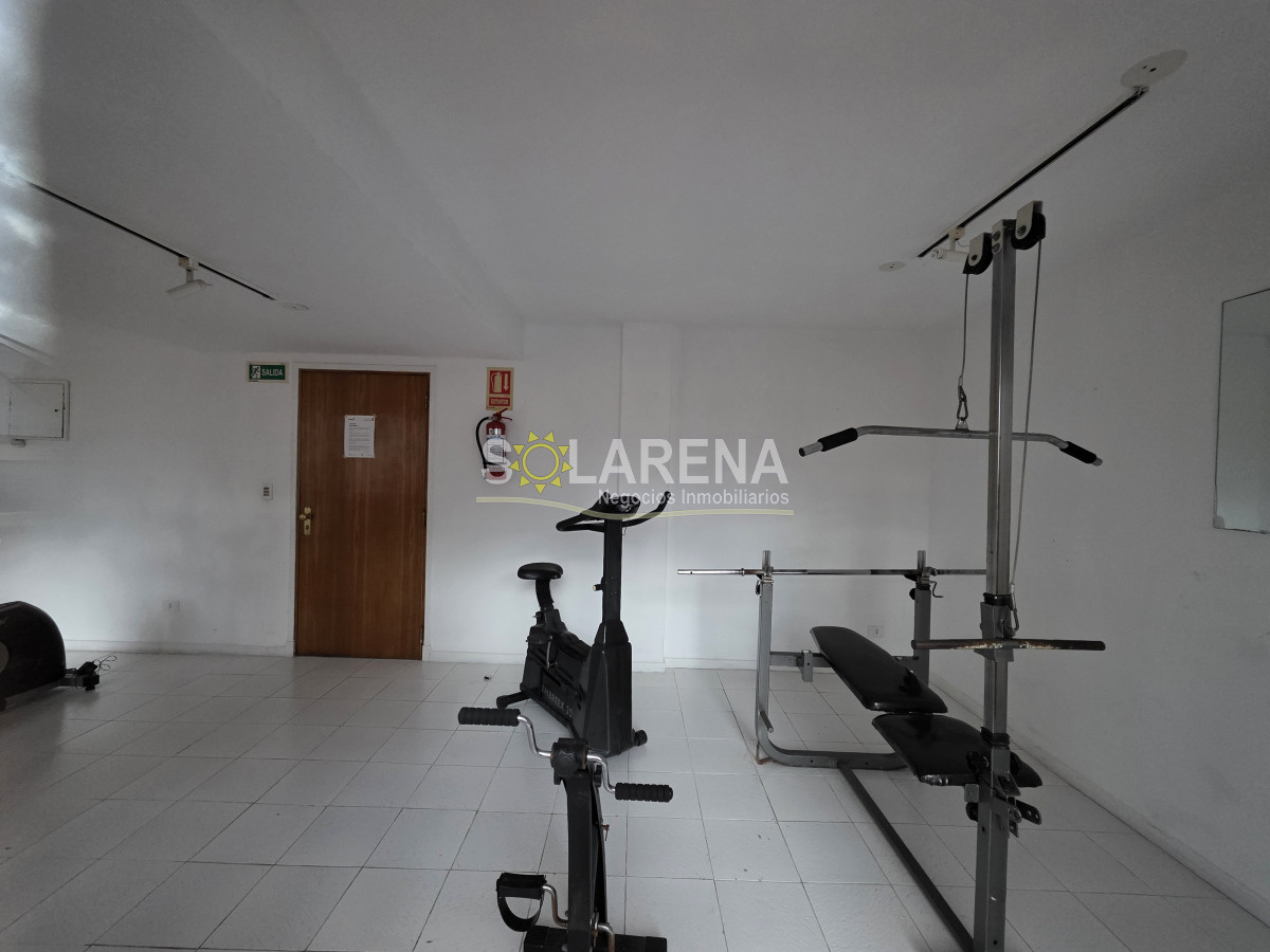Apartamento ID.964 - EDIFICIO BAJO A UNA CUADRA DE LA PLAYA