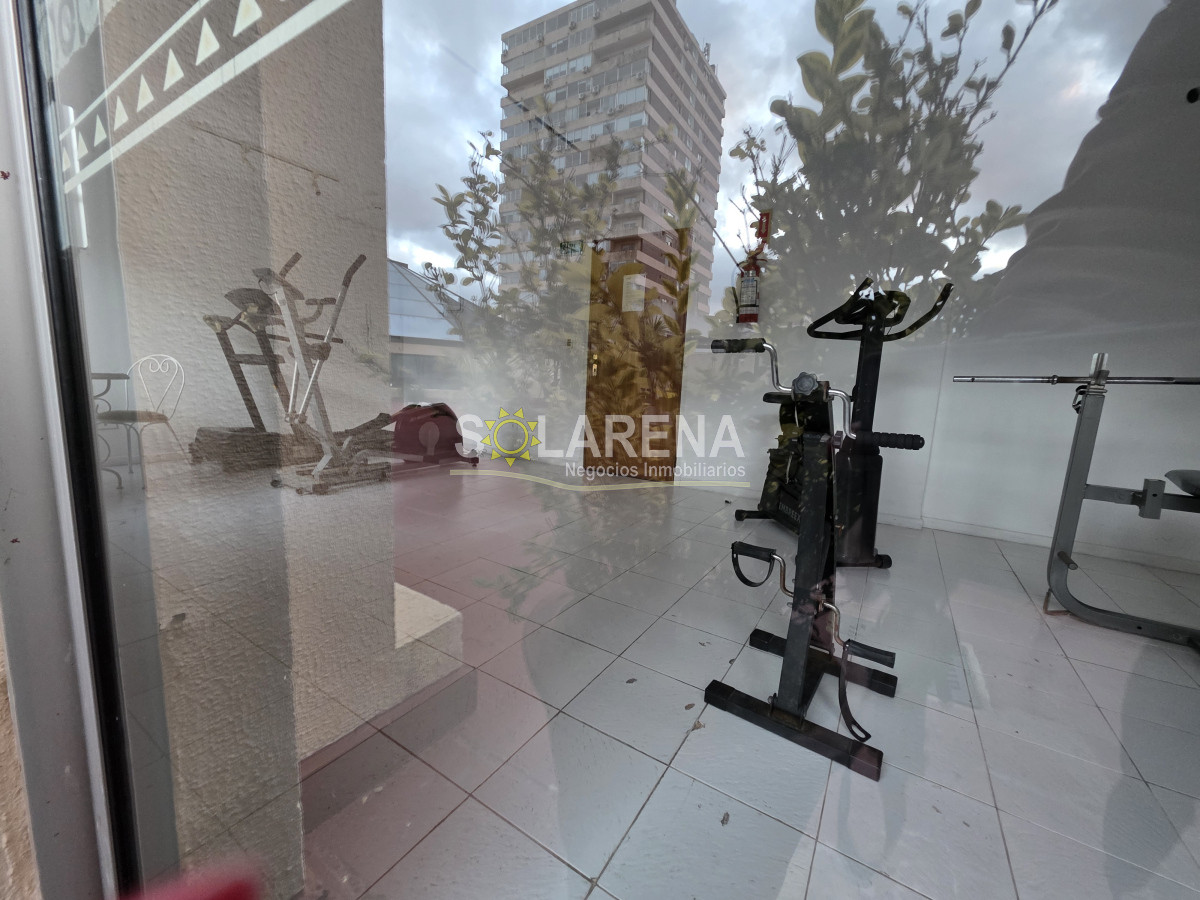 Apartamento ID.964 - EDIFICIO BAJO A UNA CUADRA DE LA PLAYA
