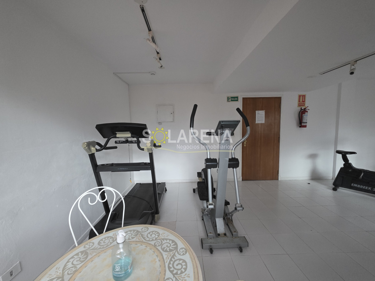 Apartamento ID.964 - EDIFICIO BAJO A UNA CUADRA DE LA PLAYA