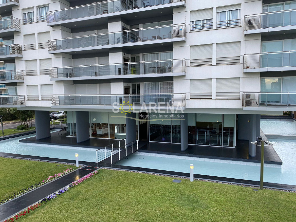 Apartamento ID.929 - Torre de categoria a 3 cuadras de Hotel Conrad y 2 de la Brava