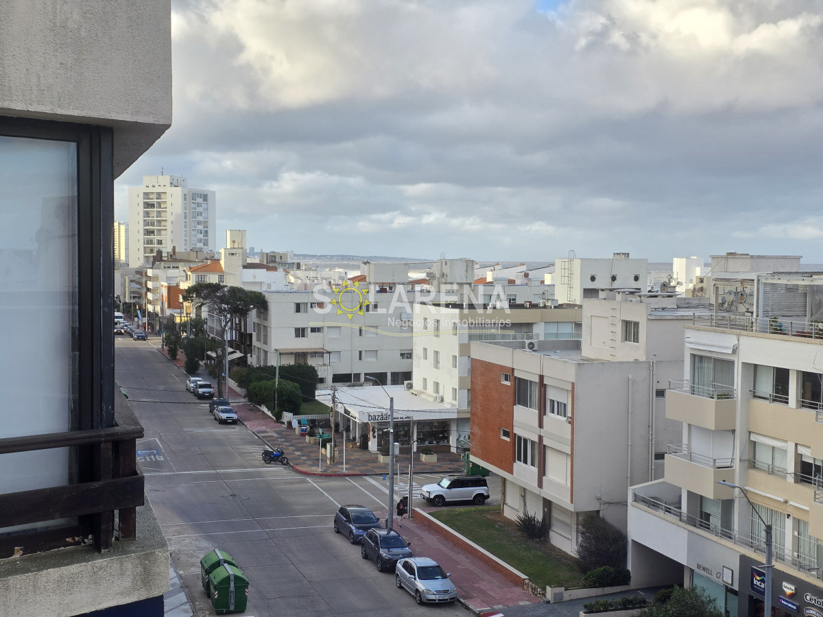 Apartamento ID.912 - EDIFICIO BAJO, PENT HOUSE DUPLEX A UNA CUADRA DEL MAR