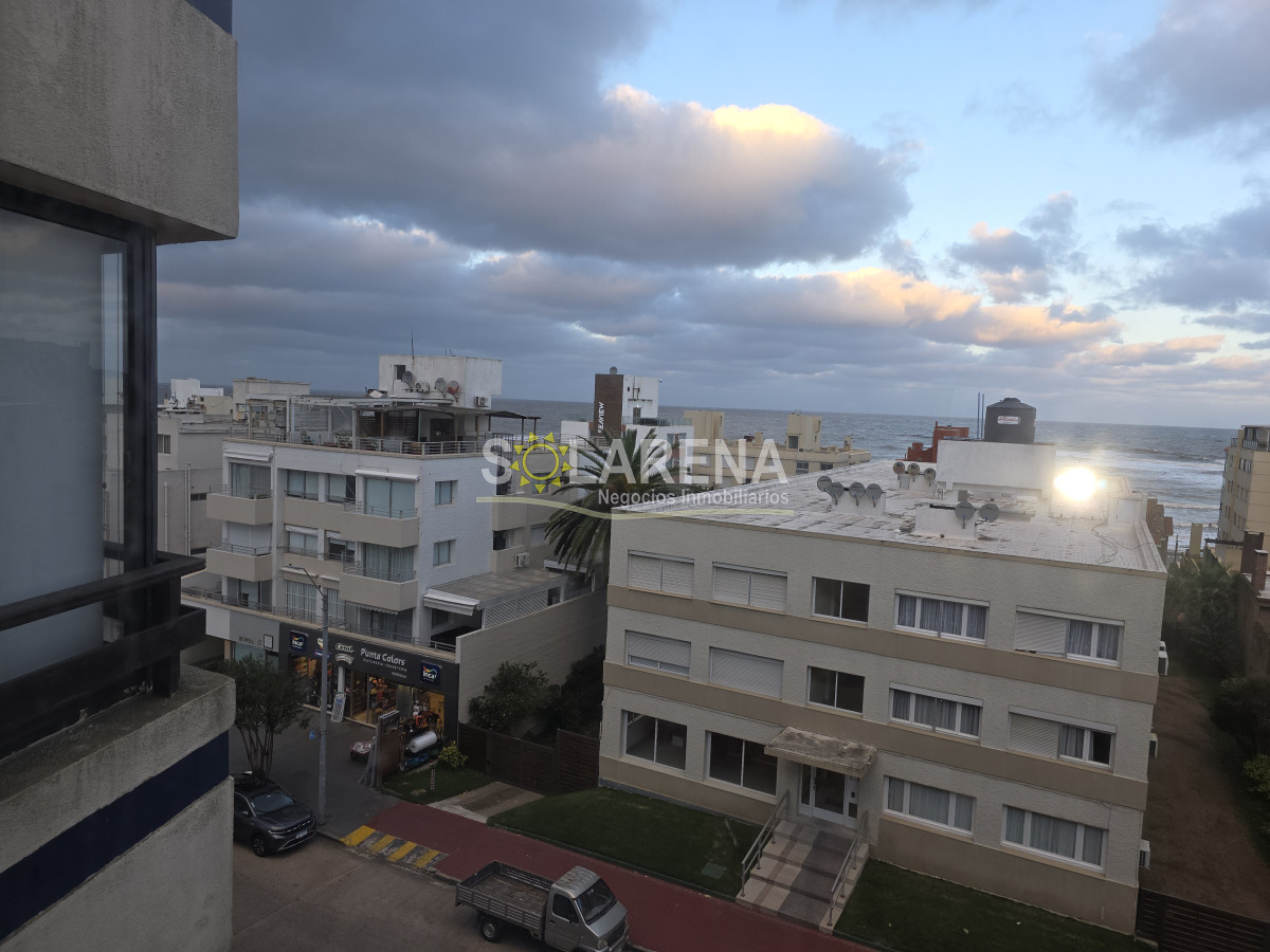 Apartamento ID.964 - EDIFICIO BAJO A UNA CUADRA DE LA PLAYA
