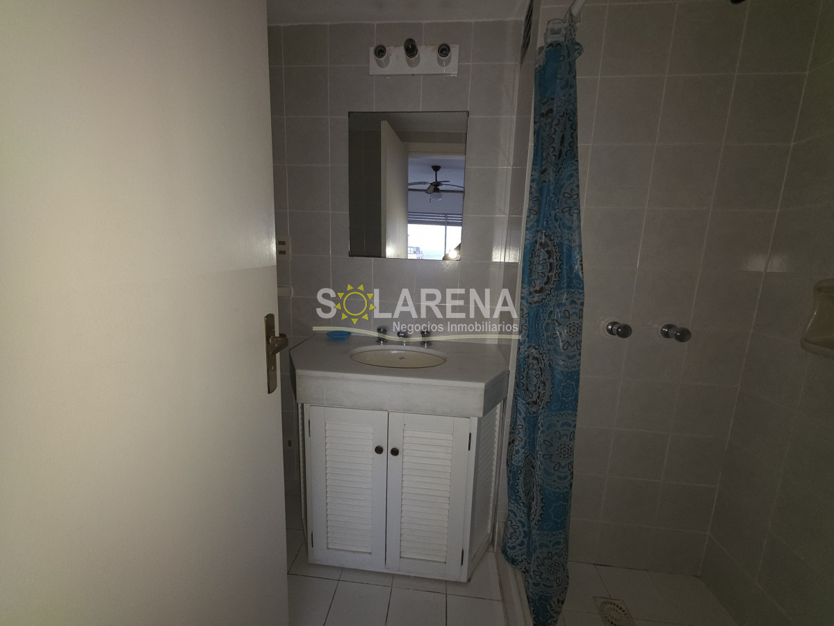 Apartamento ID.964 - EDIFICIO BAJO A UNA CUADRA DE LA PLAYA