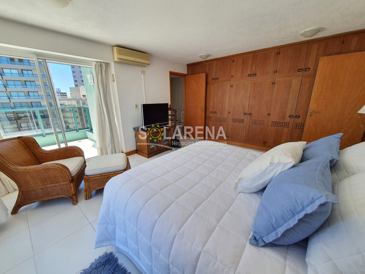 Apartamento ID.6415 - Torre de categoría frente a playa Brava