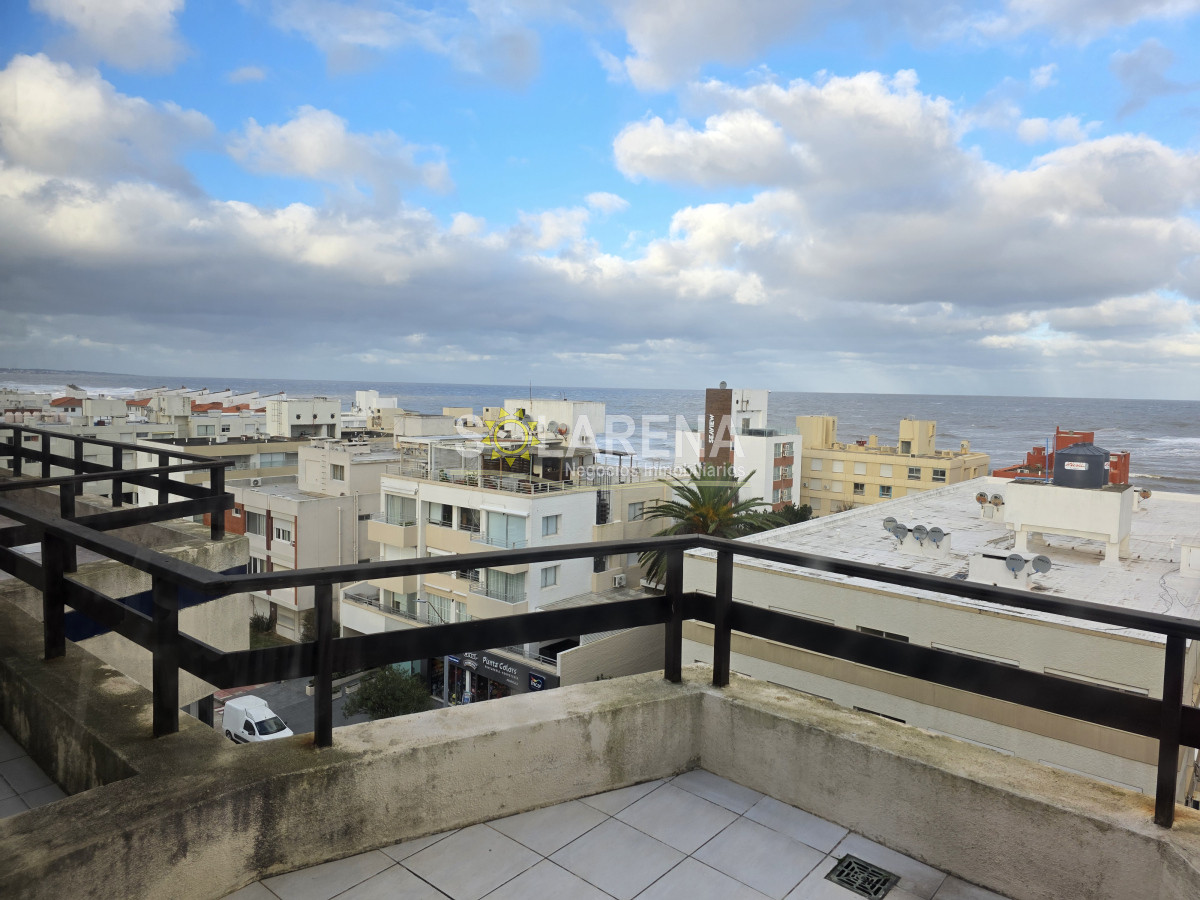 Apartamento ID.912 - EDIFICIO BAJO, PENT HOUSE DUPLEX A UNA CUADRA DEL MAR