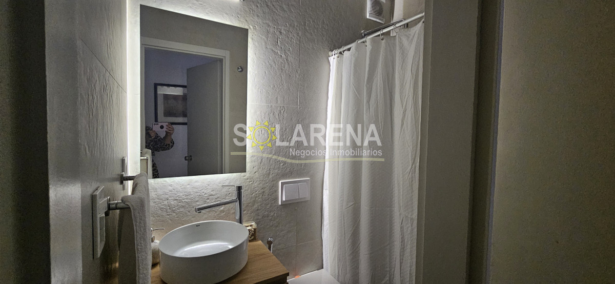 Apartamento ID.6533 - Hermoso apartamento en edificio bajo a dos cuadras de la playa