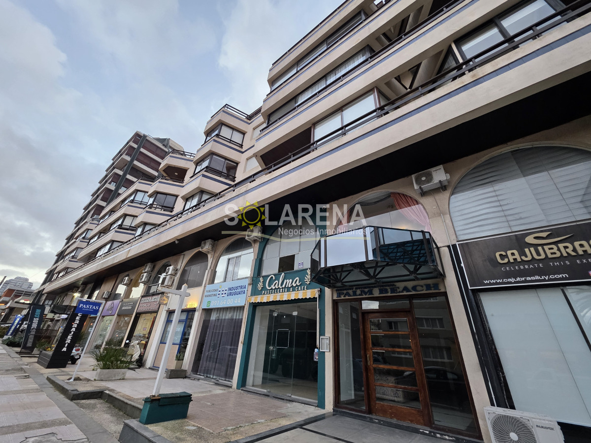Apartamento ID.964 - EDIFICIO BAJO A UNA CUADRA DE LA PLAYA