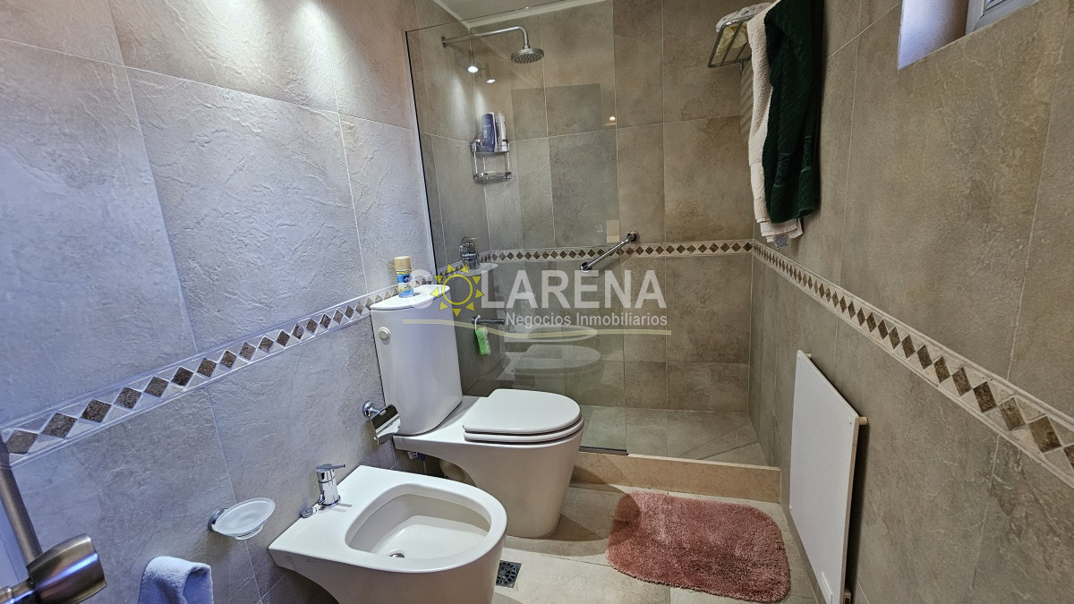 Apartamento ID.5246 - Clásico edificio frente a Playa Brava con vista al mar