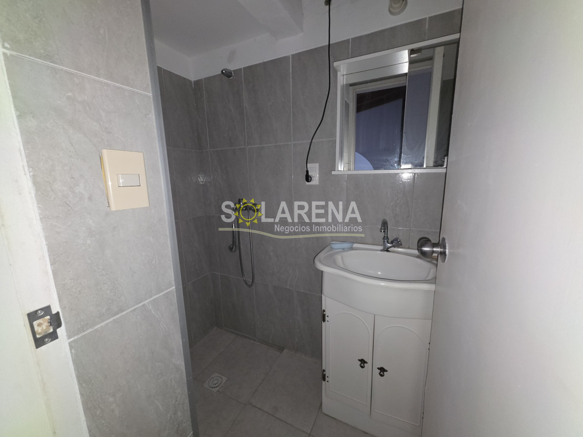 Apartamento ID.964 - EDIFICIO BAJO A UNA CUADRA DE LA PLAYA