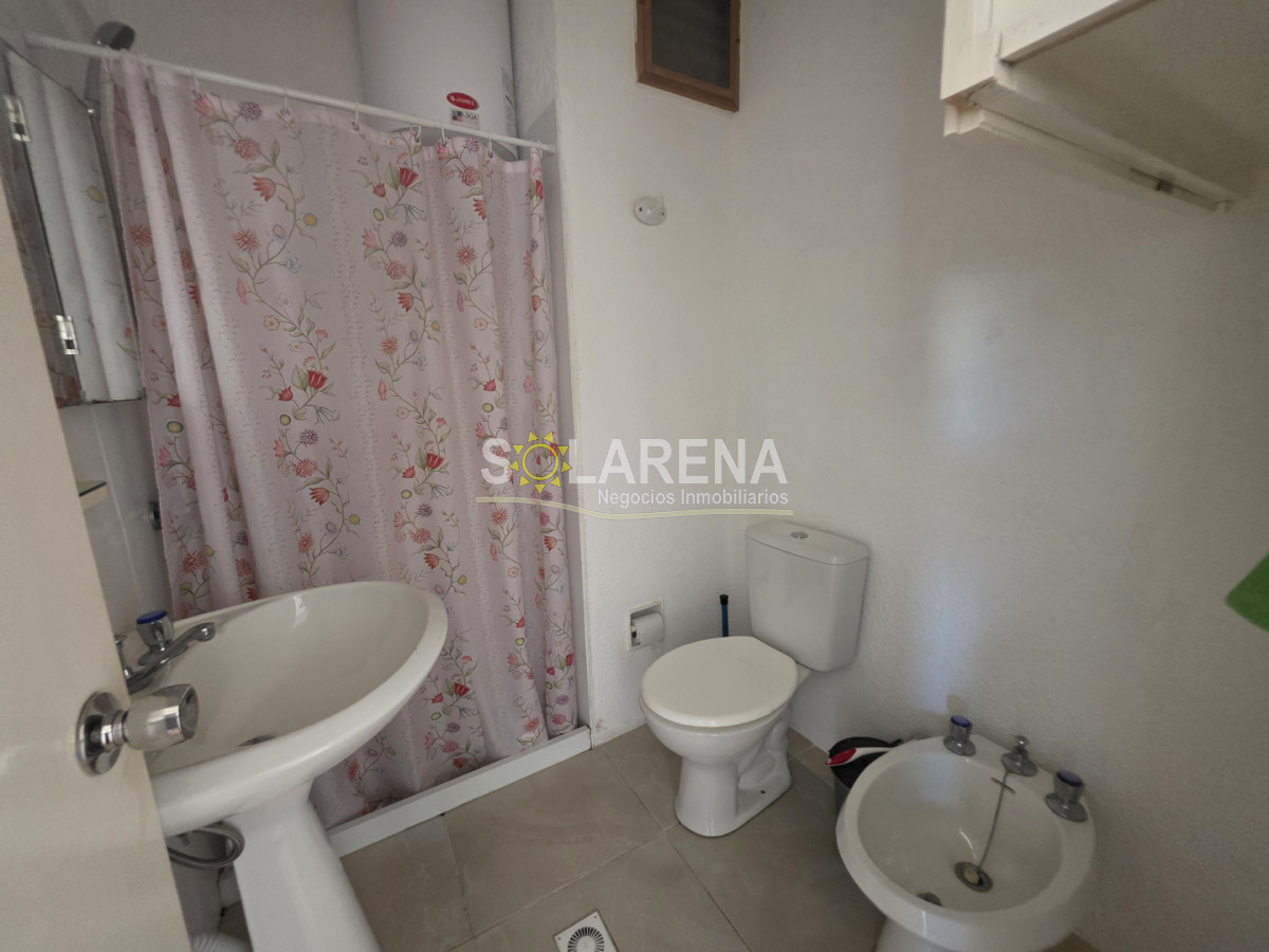 Apartamento ID.6586 - Edificio a una cuadra del puerto, de 4 pisos con ascensor.