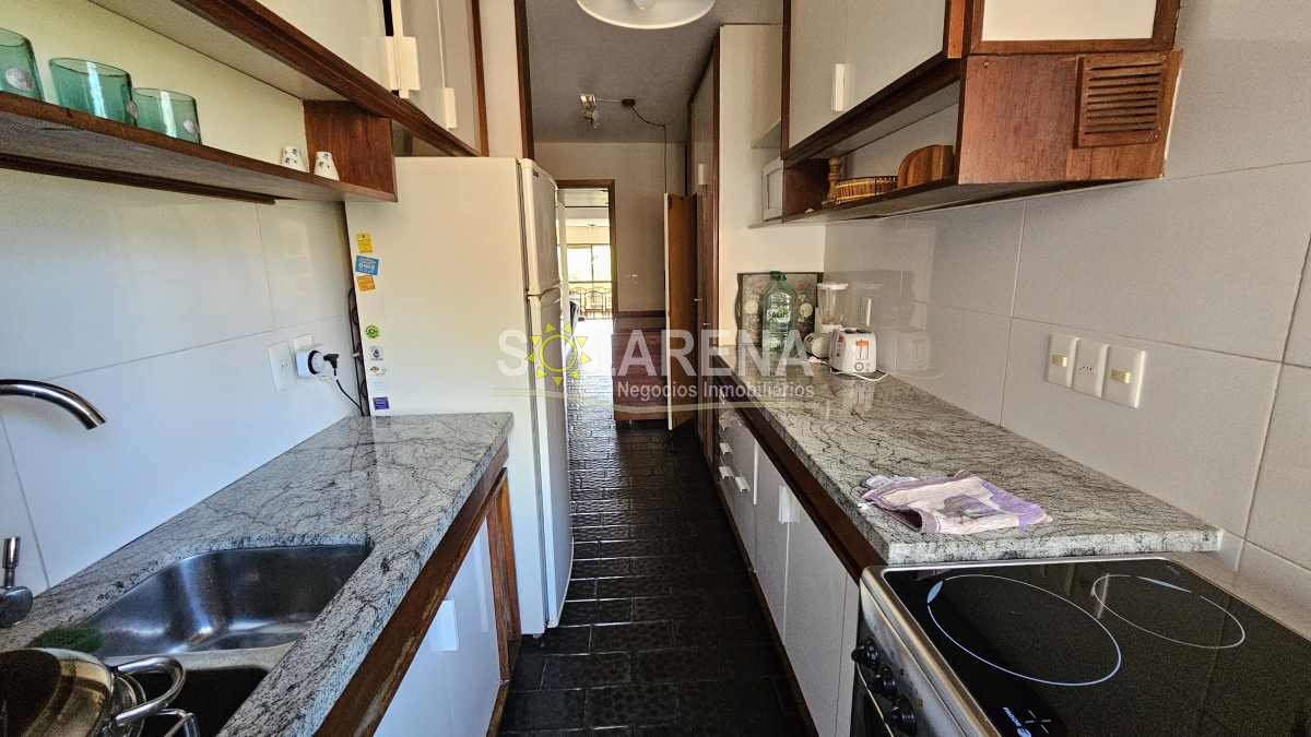 Apartamento ID.562 - Edificio bajo en zona puerto, amplio 