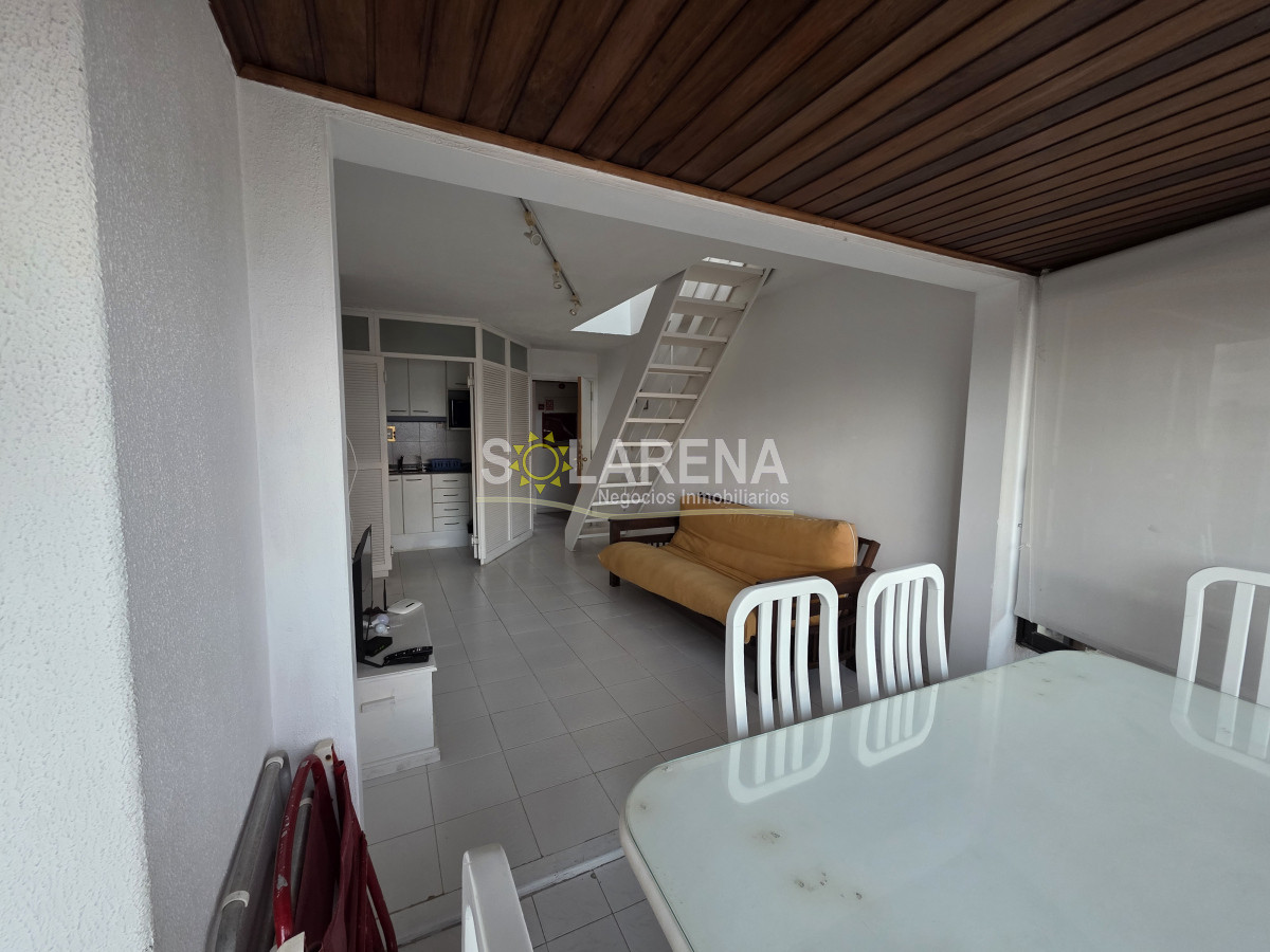Apartamento ID.964 - EDIFICIO BAJO A UNA CUADRA DE LA PLAYA