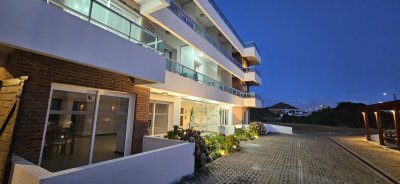 Edificio frente al mar