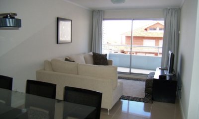 edificio nuevo a dos cuadras de Playa de los Ingleses