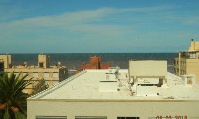 EDIFICIO BAJO A UNA CUADRA DE LA PLAYA