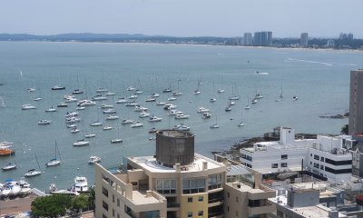 Torre de categoría a 100 metros del puerto con todos los servicios