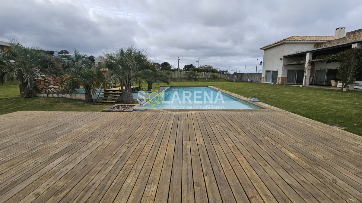 Casa ID.5548 - Mansión frente al mar, La Barra