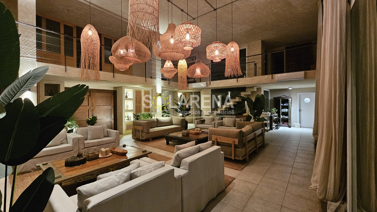 Casa ID.5548 - Mansión frente al mar, La Barra