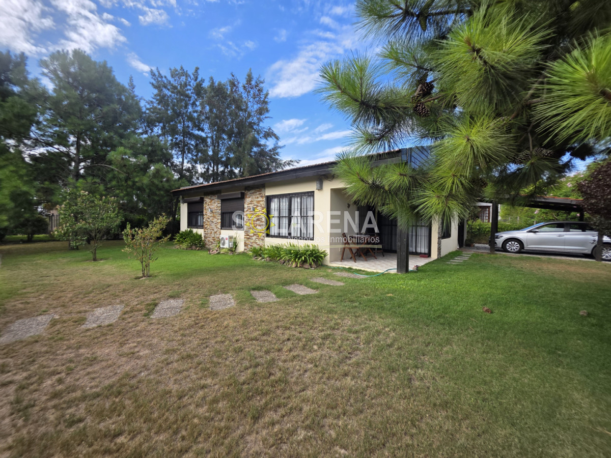 Casa ID.6593 - Hermosa casa en Pinares en alquiler anual