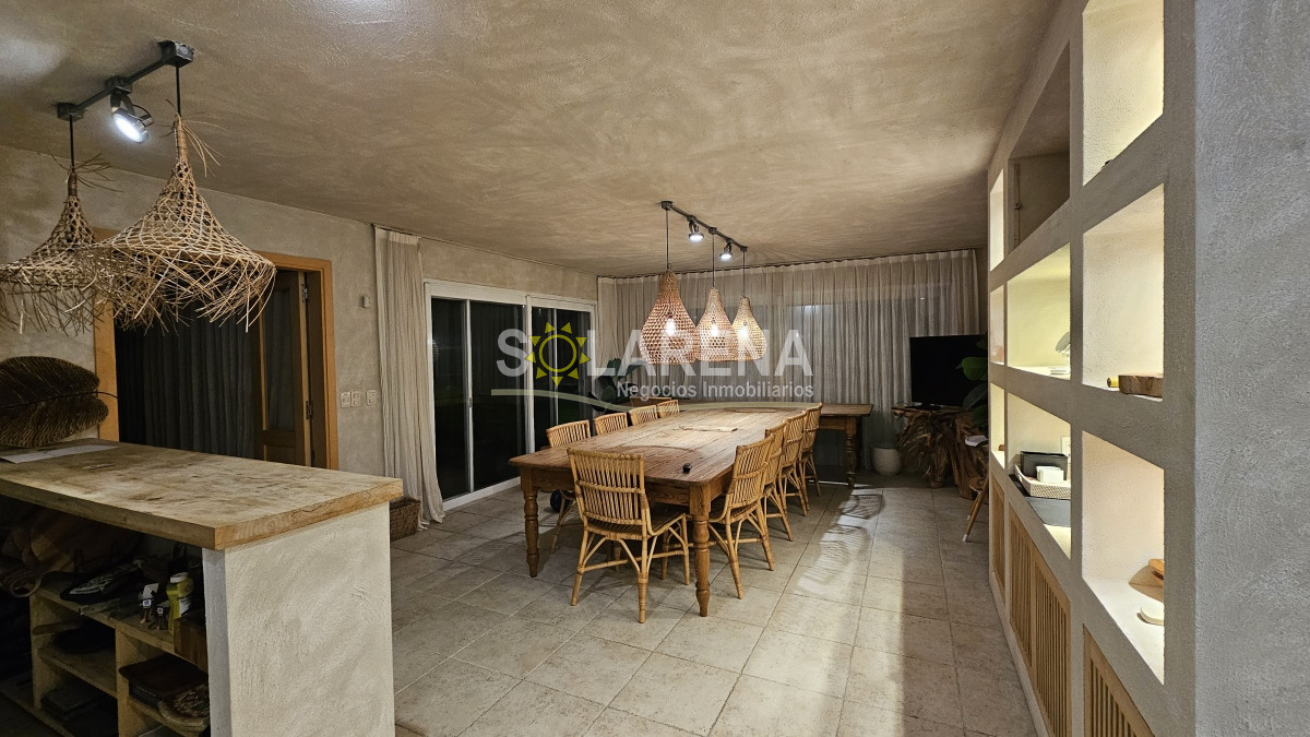 Casa ID.5548 - Mansión frente al mar, La Barra
