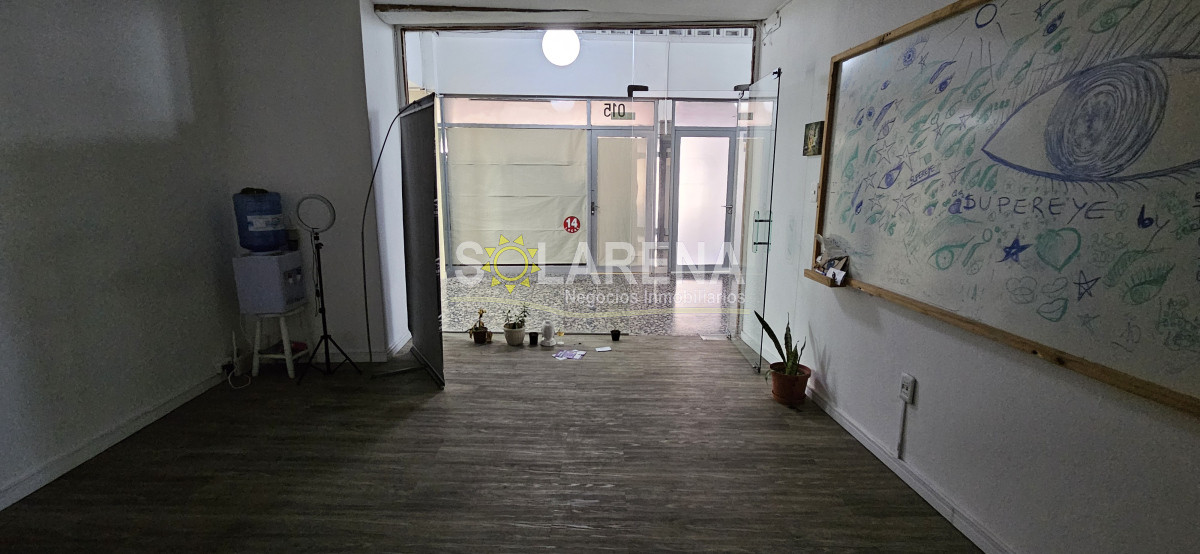 Local Comercial ID.6530 - Local en Avenida Gorlero