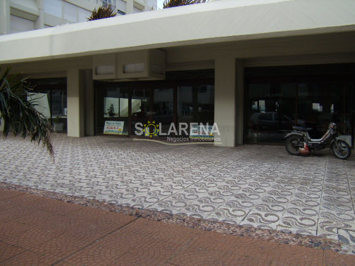 Local Comercial ID.6370 - Local en Punta del Este, Península