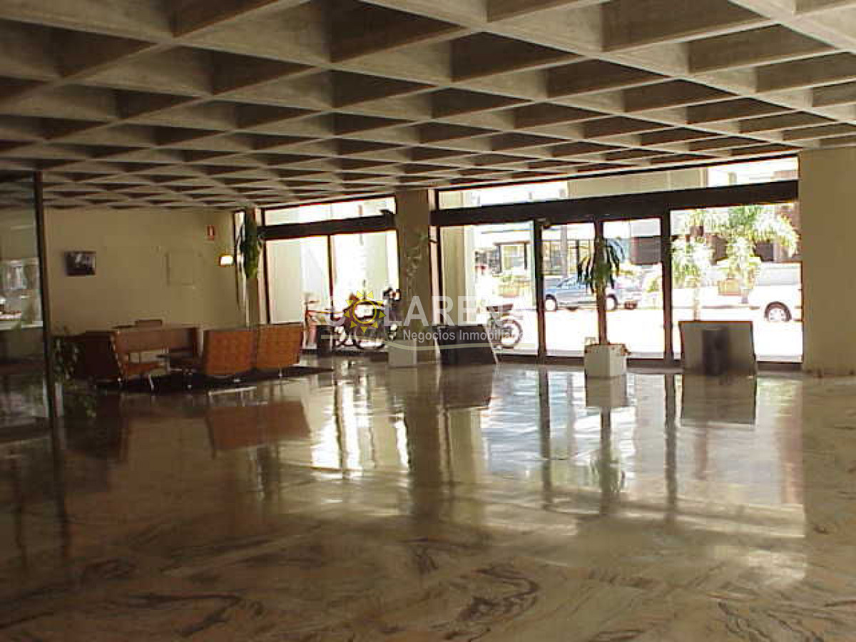 Local Comercial ID.6370 - Local en Punta del Este, Península