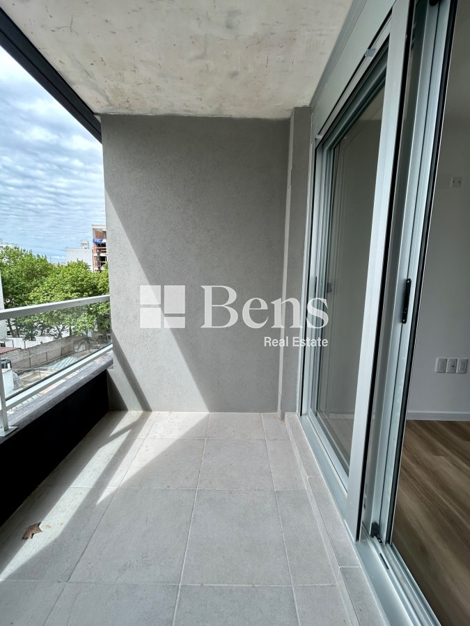Apartamento ID.373 - ALQUILER - APARTAMENTO MONOAMBIENTE - BALCÓN - CORDÓN