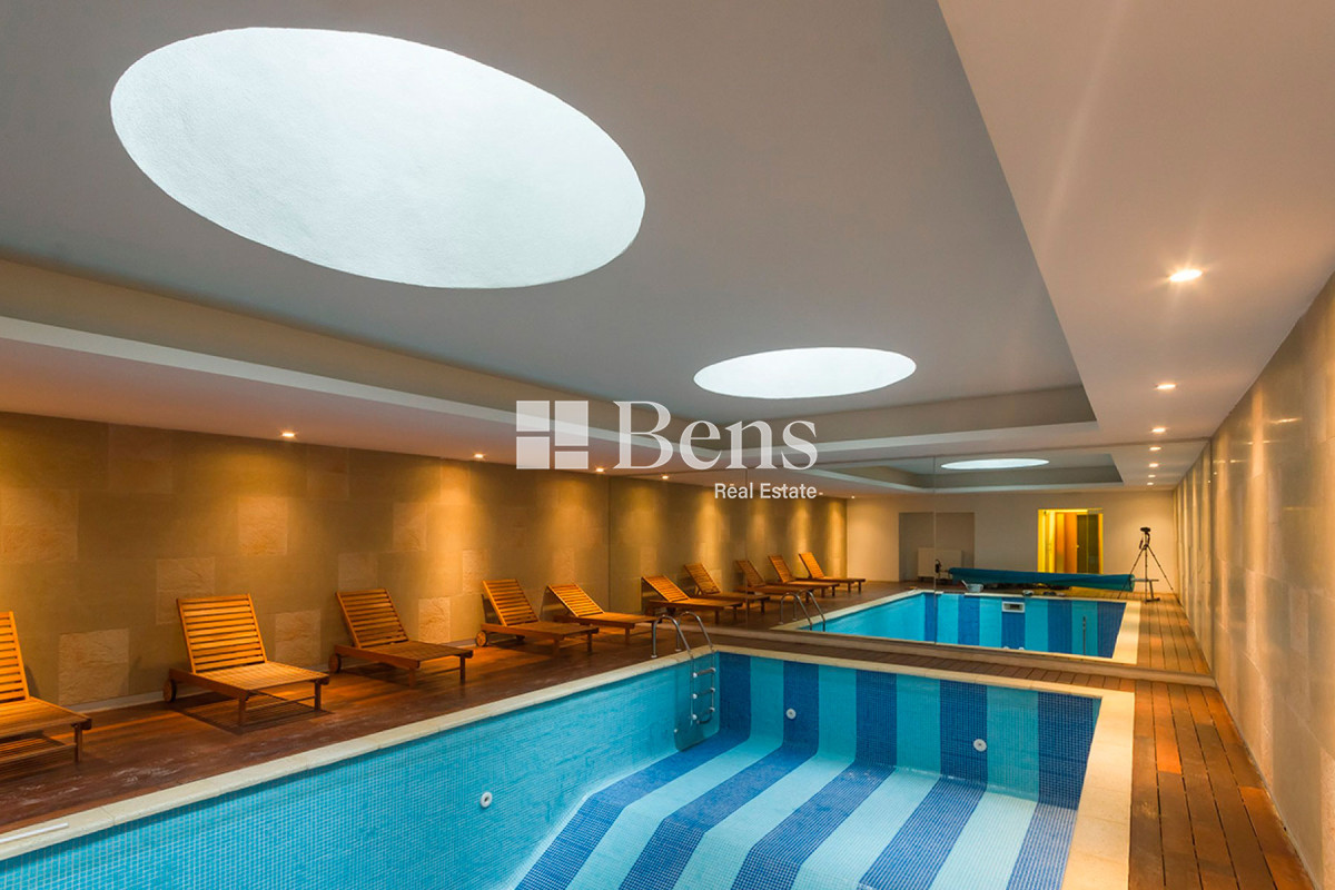Apartamento ID.539 - Venta con Renta Apartamento Tres Dormitorios Buceo Garaje y Box