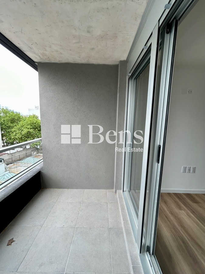 Apartamento ID.373 - ALQUILER - APARTAMENTO MONOAMBIENTE - BALCÓN - CORDÓN