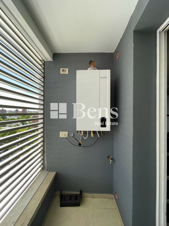 Apartamento ID.539 - Venta con Renta Apartamento Tres Dormitorios Buceo Garaje y Box