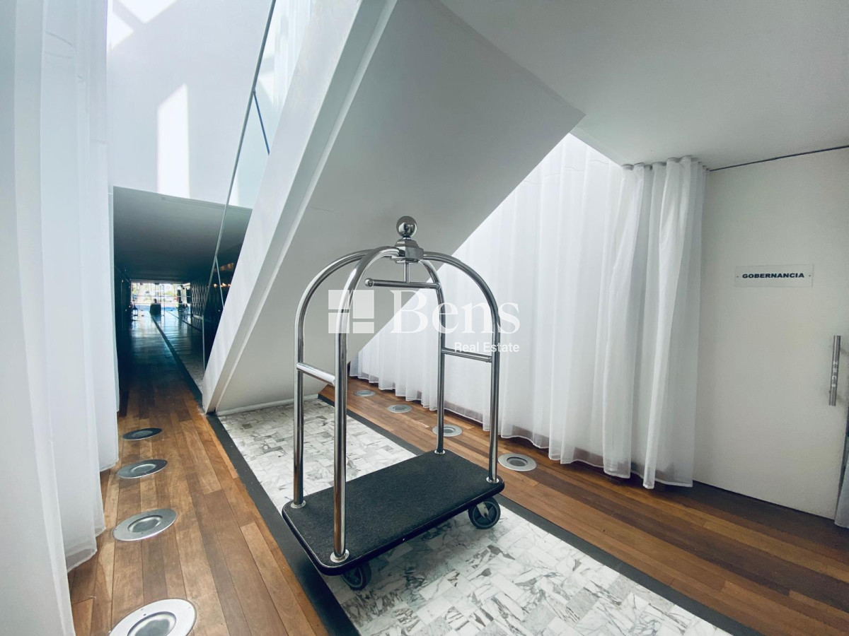 Apartamento ID.532 - VENTA - APARTAMENTO 1 DORMITORIO Y AUXILAR - COCHERA Y BAULERA - FULL AMENITIES - MANSA - PUNTA DEL ESTE 