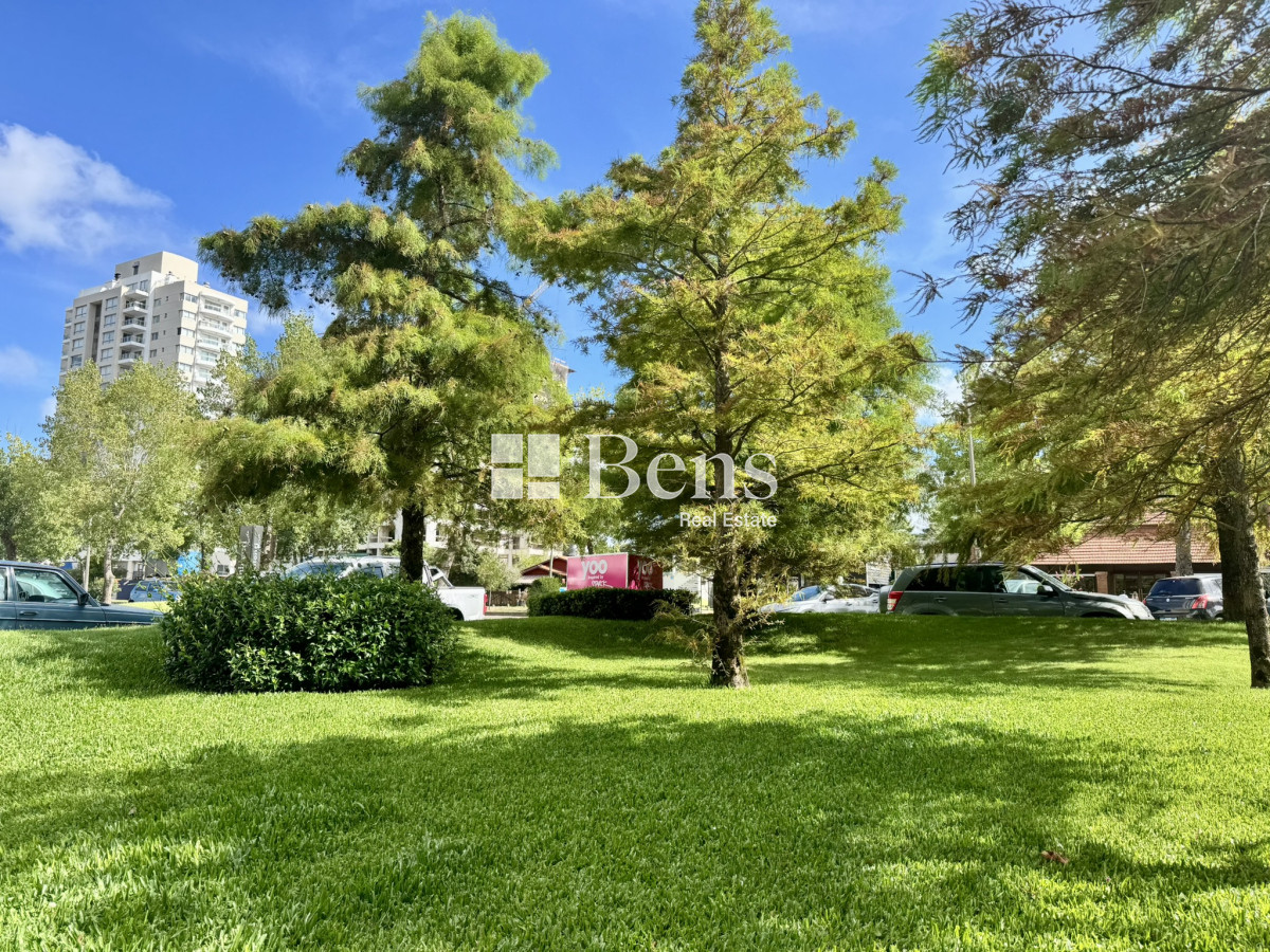 Apartamento ID.532 - VENTA - APARTAMENTO 1 DORMITORIO Y AUXILAR - COCHERA Y BAULERA - FULL AMENITIES - MANSA - PUNTA DEL ESTE 