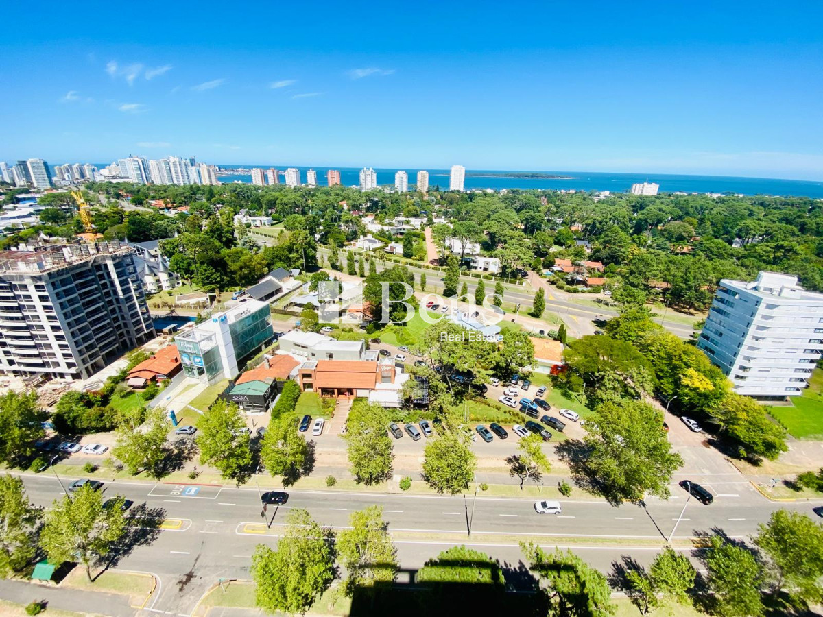 Apartamento ID.532 - VENTA - APARTAMENTO 1 DORMITORIO Y AUXILAR - COCHERA Y BAULERA - FULL AMENITIES - MANSA - PUNTA DEL ESTE 