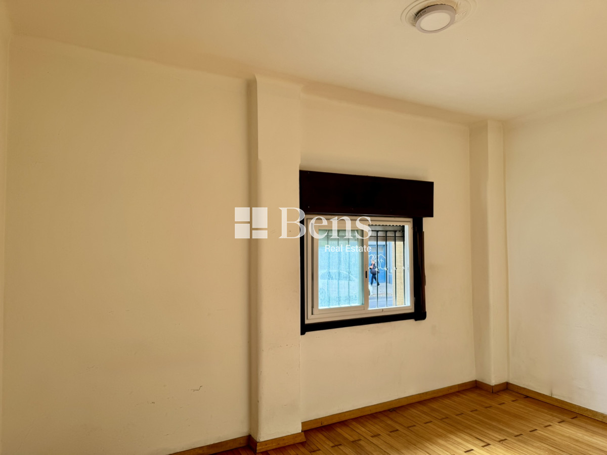 Apartamento ID.540 - VENTA - APARTAMENTO 2 AMPLIOS DORMITORIOS - AL FRENTE - PLANTA BAJA - CENTRO