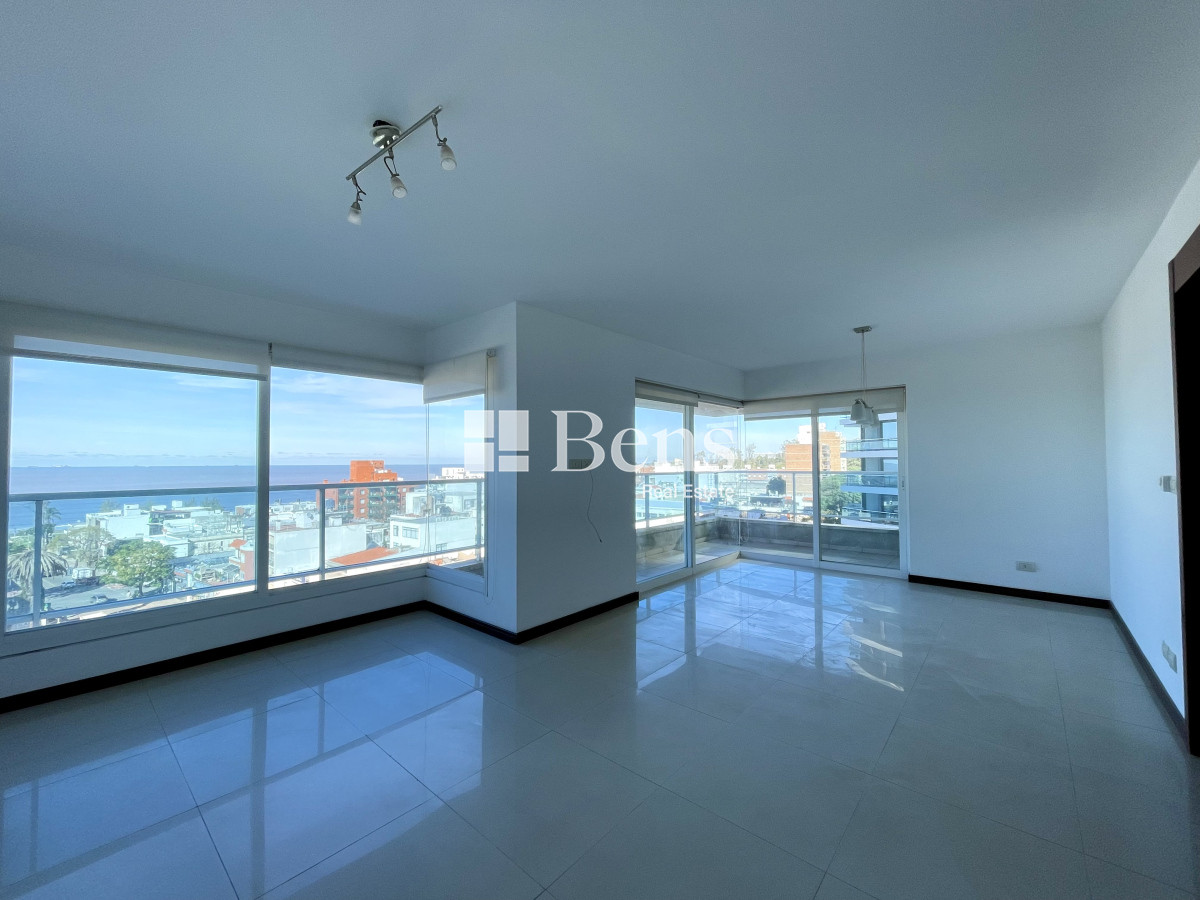 Apartamento ID.538 - Venta Apartamento 3 Dormitorios en Buceo - Piso Alto con Parrillero, Garaje y Amenities