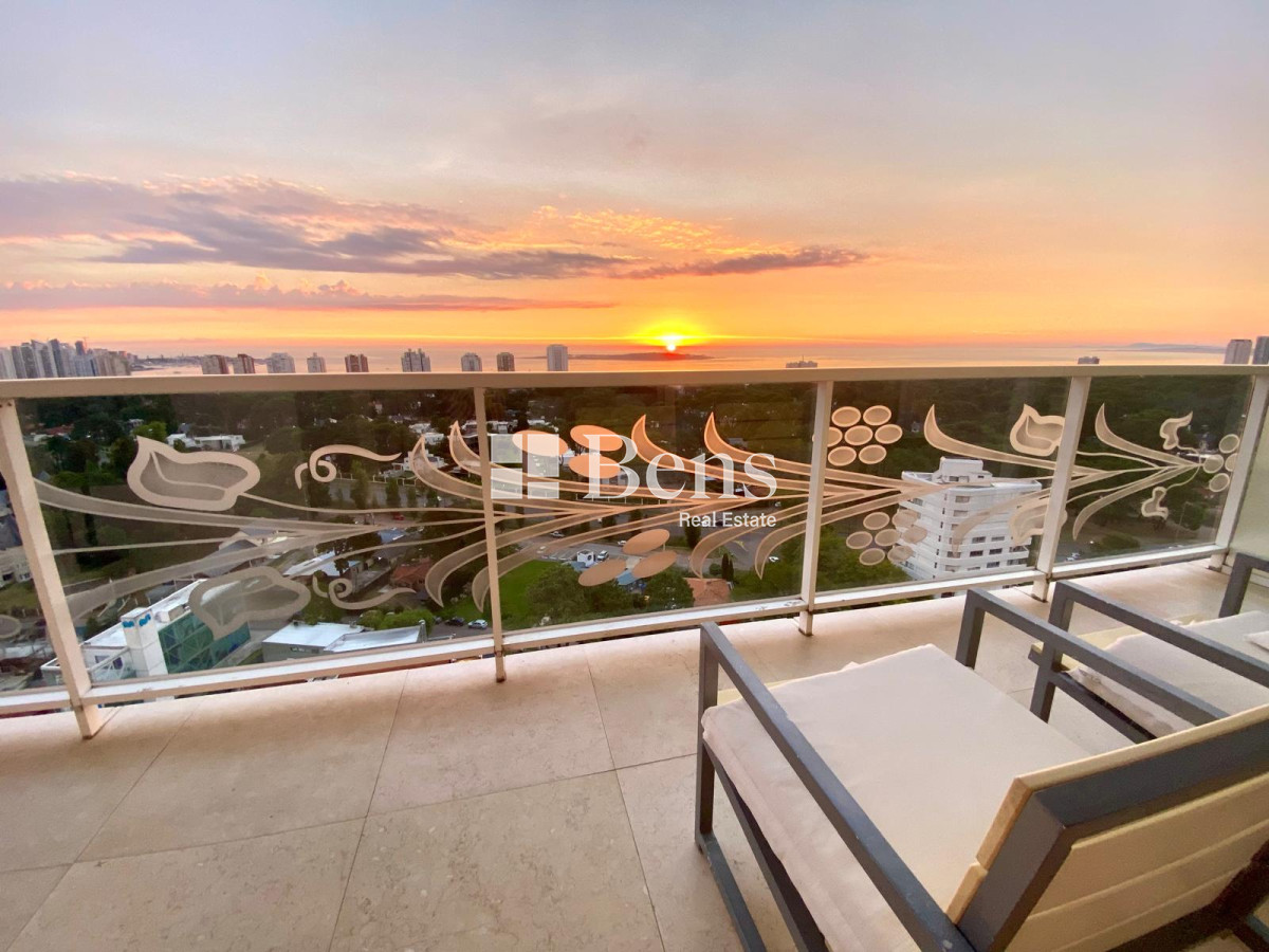 Apartamento ID.531 - VENTA - APARTAMENTO 2 DORMITORIOS - COCHERA Y BAULERA - FULL AMENITIES - MANSA - PUNTA DEL ESTE 