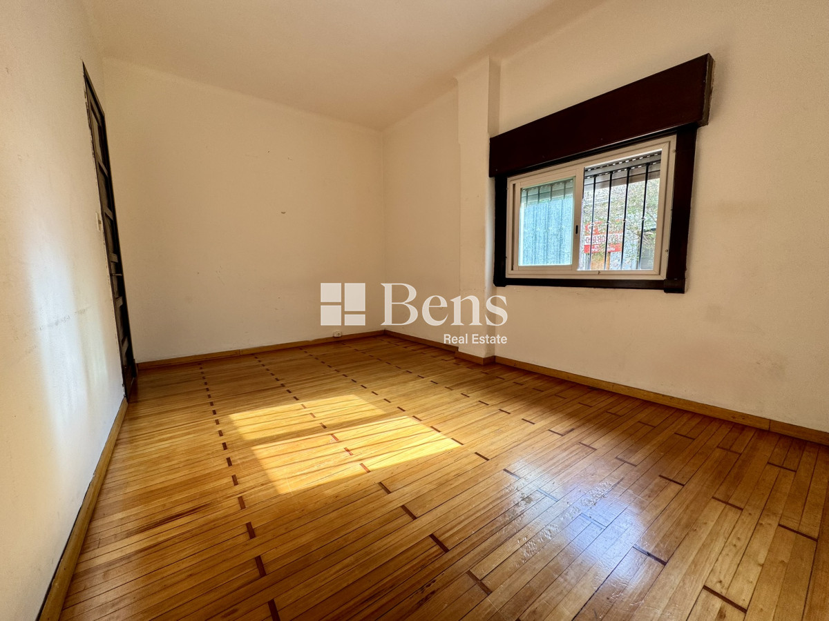 Apartamento ID.540 - VENTA - APARTAMENTO 2 AMPLIOS DORMITORIOS - AL FRENTE - PLANTA BAJA - CENTRO