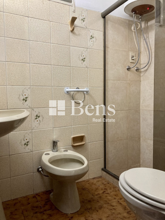 Casa ID.10 - VENTA - CASA DOS DORMITORIOS CON JARDIN Y GARAGE - LAS ACACIAS