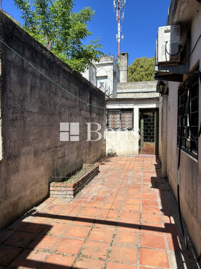 Casa ID.356 - VENTA - CASA PADRON UNICO - OPORTUNIDAD - 3 DORMITORIOS - AMPLIO PATIO - PEREZ CASTELLANOS