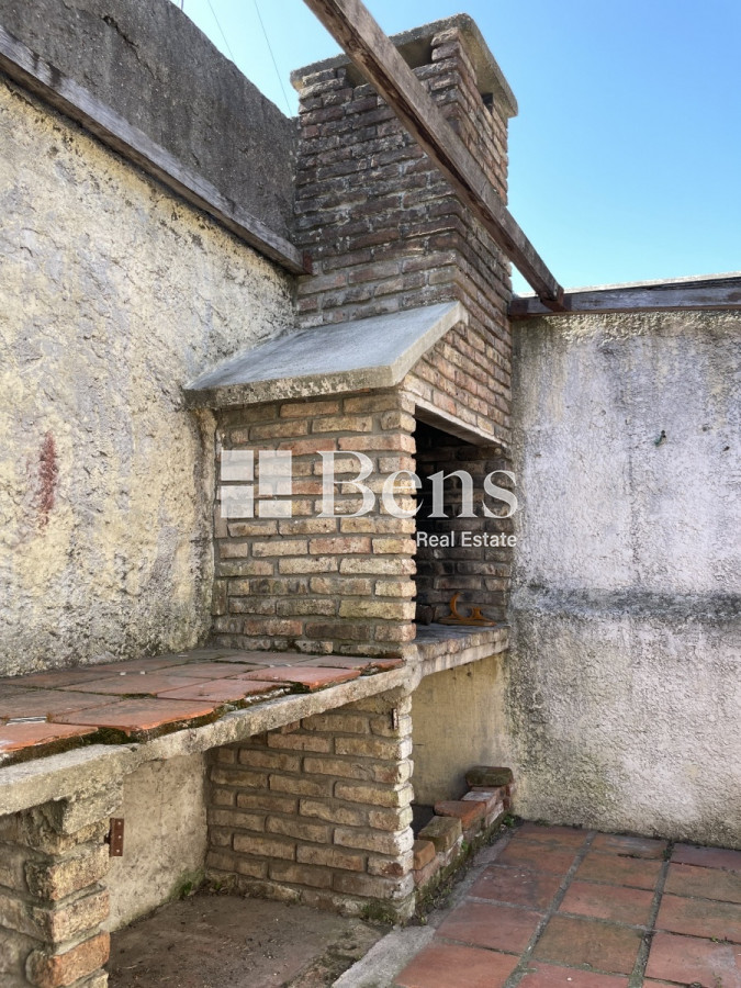 Casa ID.356 - VENTA - CASA PADRON UNICO - OPORTUNIDAD - 3 DORMITORIOS - AMPLIO PATIO - PEREZ CASTELLANOS