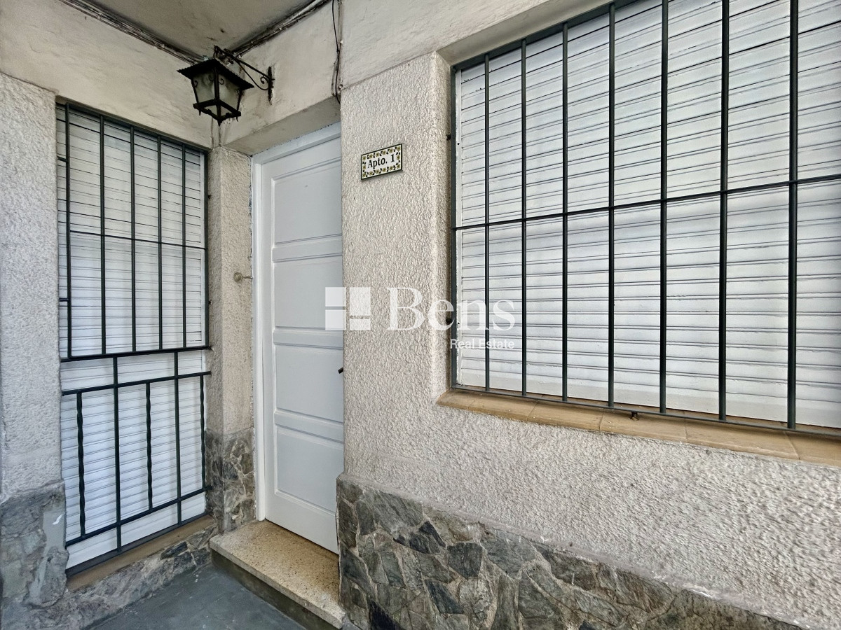 Casa ID.498 - VENTA – CASA DOS AMPLIOS DORMITORIOS – PATIO Y AZOTEA - POCITOS