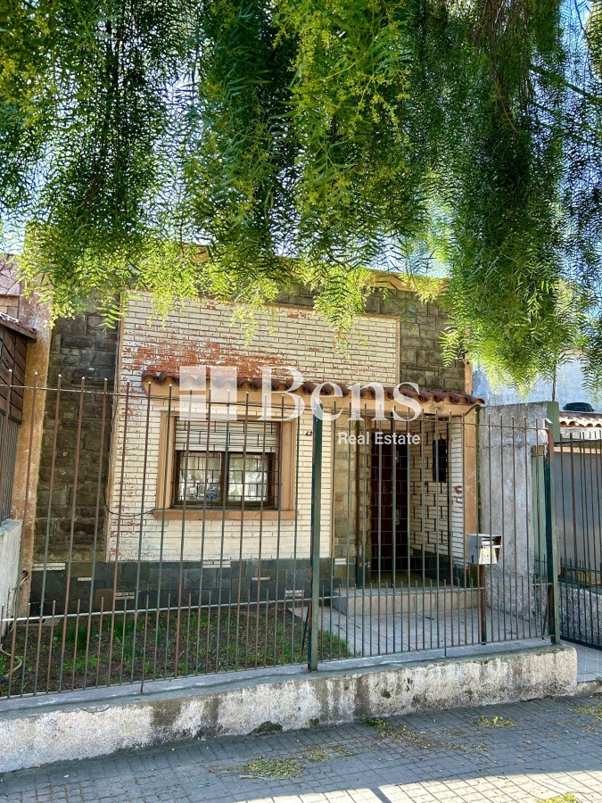 Casa ID.356 - VENTA - CASA PADRON UNICO - OPORTUNIDAD - 3 DORMITORIOS - AMPLIO PATIO - PEREZ CASTELLANOS