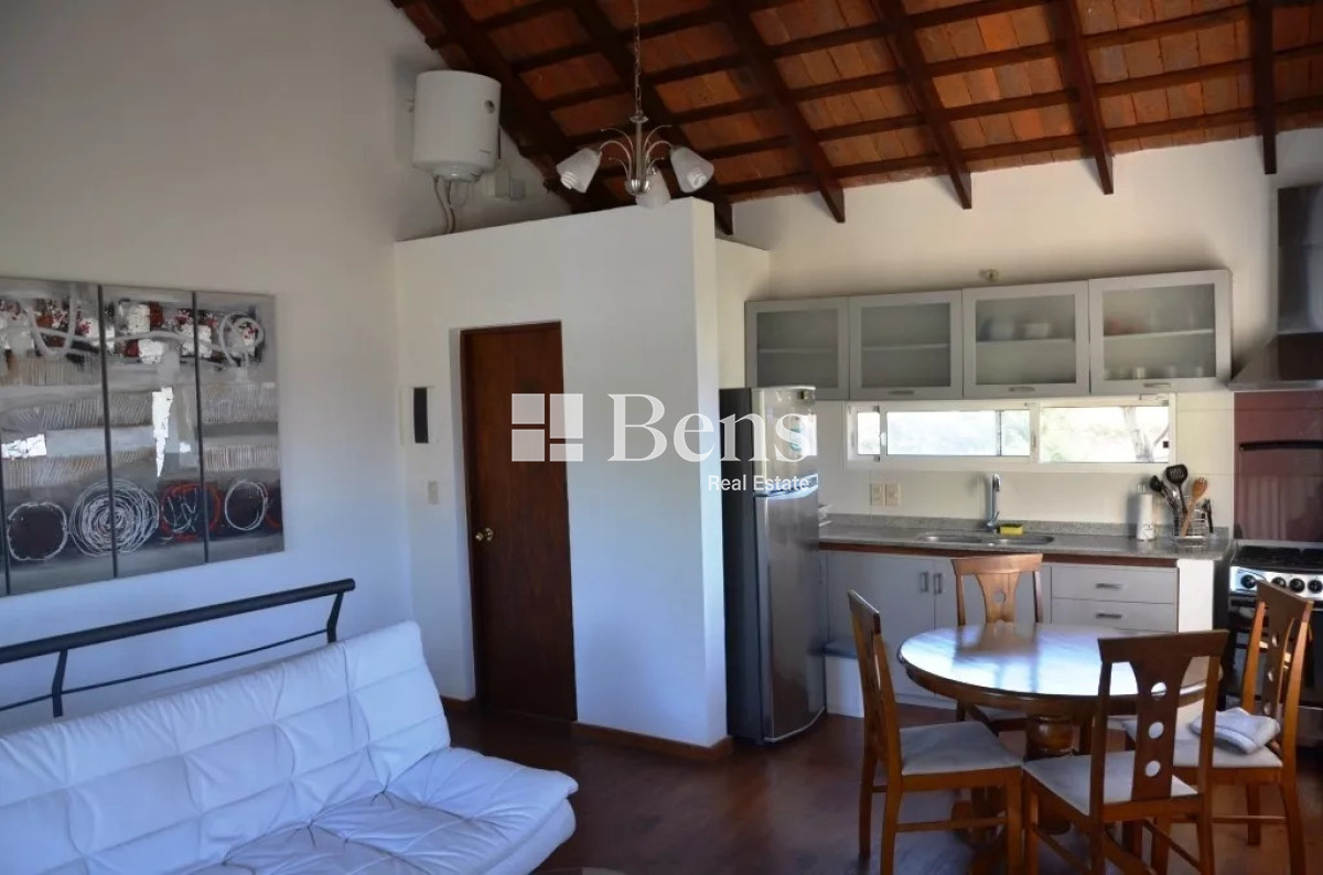 Casa ID.493 - VENTA - CASA AMPLIOS DORMITORIOS - BALCÓN - PARQUE Y BARBACOA -REAL DE SAN CARLOS - COLONIA DEL SACRAMENTO