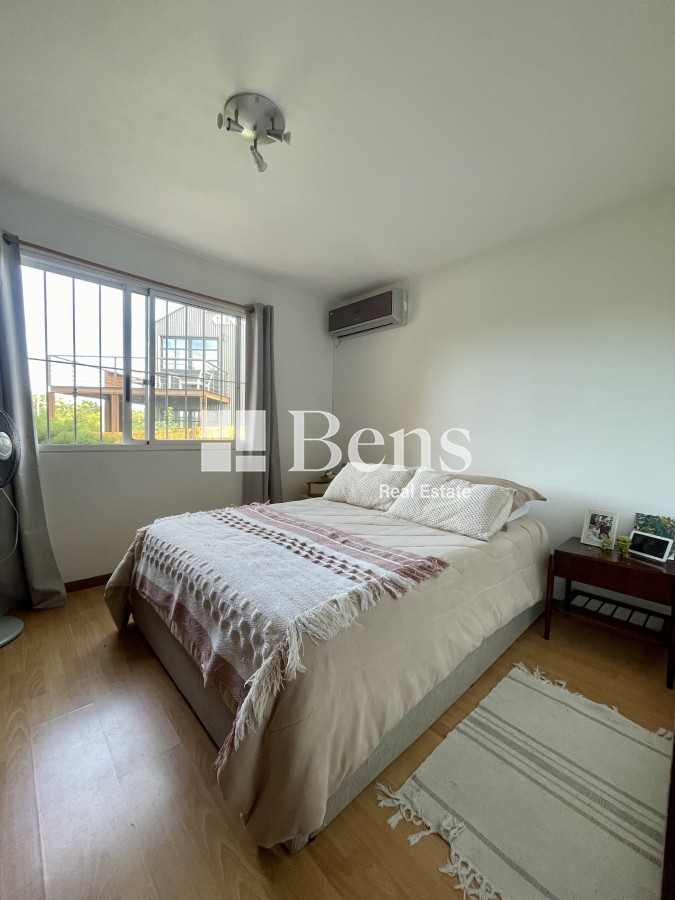 Casa ID.493 - VENTA - CASA AMPLIOS DORMITORIOS - BALCÓN - PARQUE Y BARBACOA -REAL DE SAN CARLOS - COLONIA DEL SACRAMENTO
