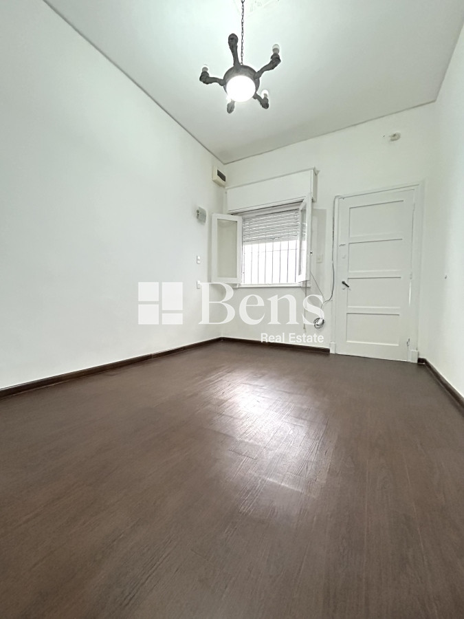 Casa ID.498 - VENTA – CASA DOS AMPLIOS DORMITORIOS – PATIO Y AZOTEA - POCITOS